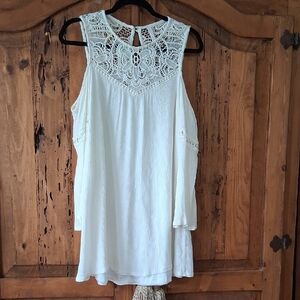 Elegant White Lace Sleeveless Top